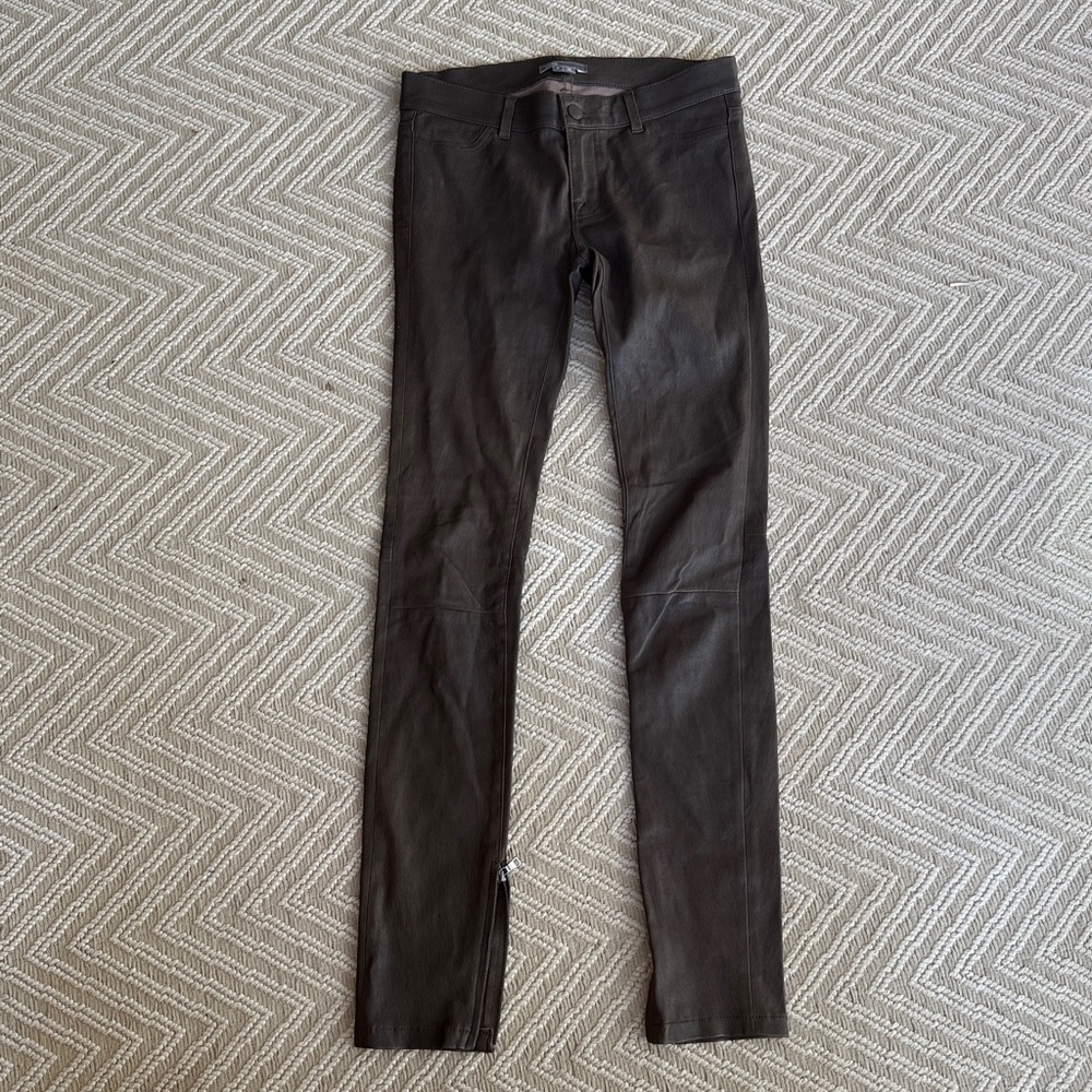 Vince size 2 100% leather pants